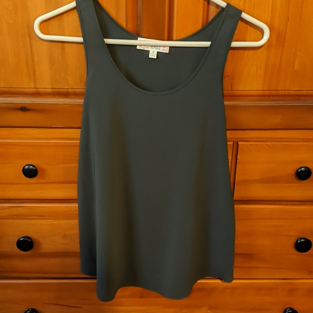 Pink Republic flowy green tank